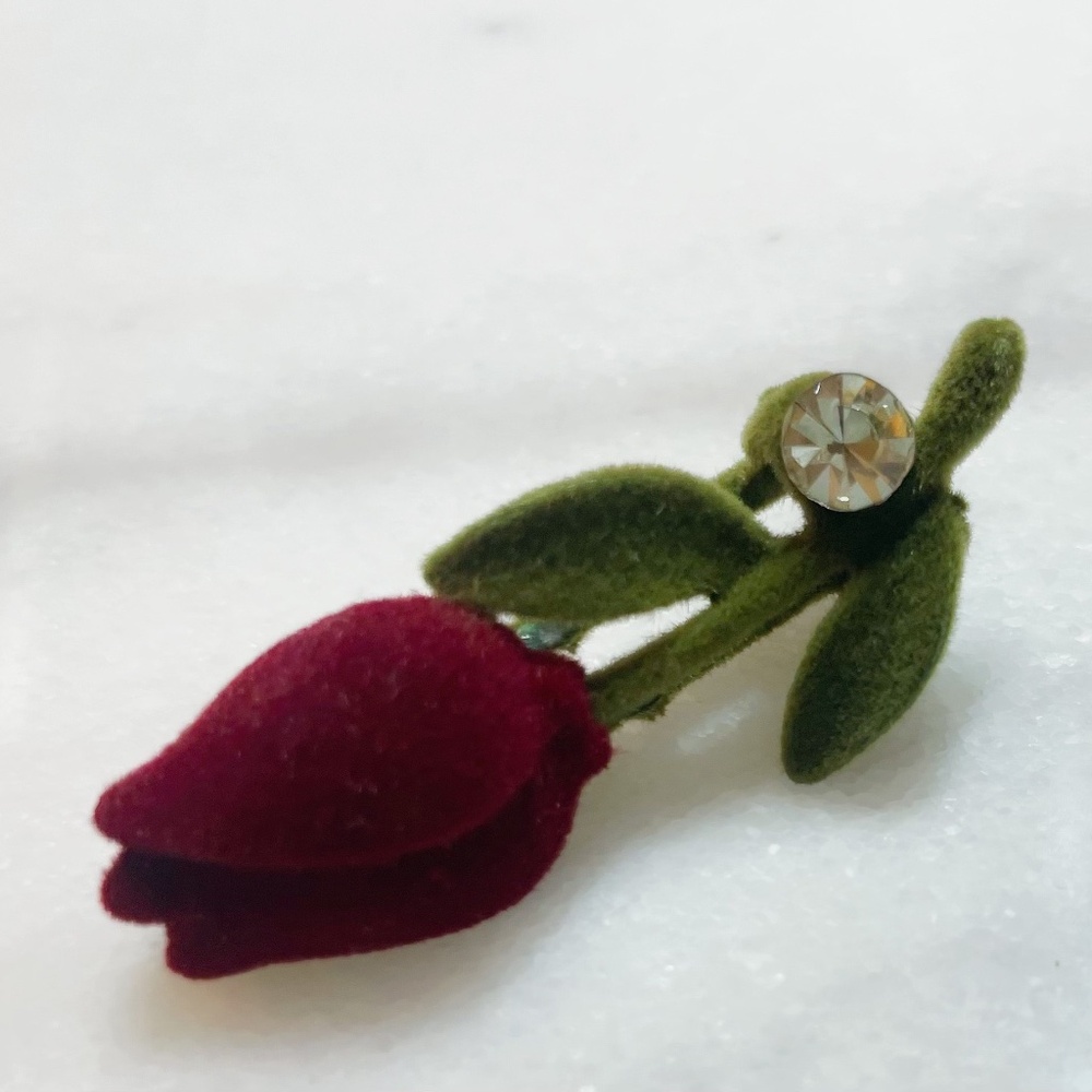 1pc Stunning Burgundy Tulip Flower Hair Clip with Faux Pearl Detail